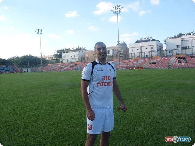 איש המשחק, אורי קרגולה (אלי שמואלי)